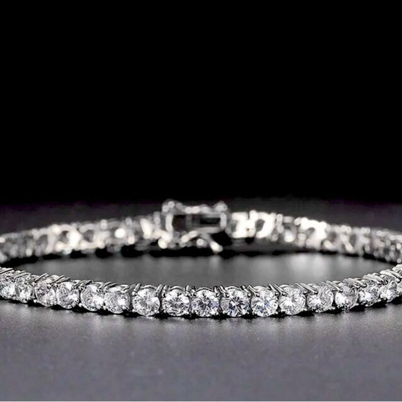 Tennis Bracelet Cubic Zirconia CZ 14k White gold overlay Silver -Sparkly Elegant - Picture 1 of 6